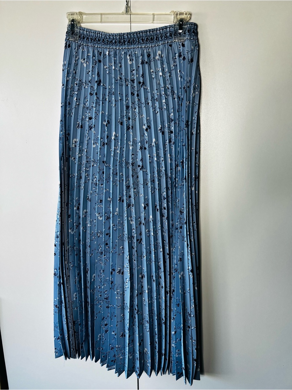 Max Studio Blue Floral Pleated Maxi Skirt